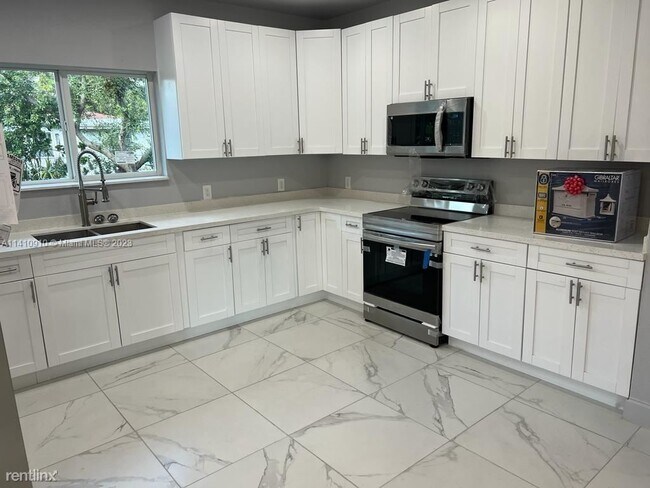 Building Photo - 3 br, 2 bath House - 1311 NW 52nd St