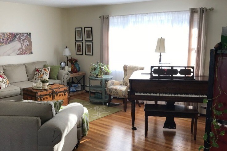 Living Room - 715 Elm St