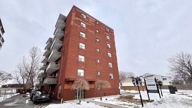 Building Photo - Southmount Apartments