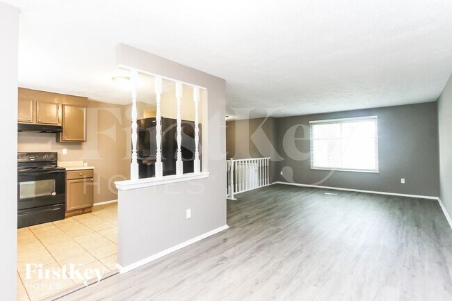 Foto del edificio - 910 Woodlark Dr