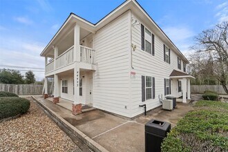 Building Photo - 44422 US-290 BUS