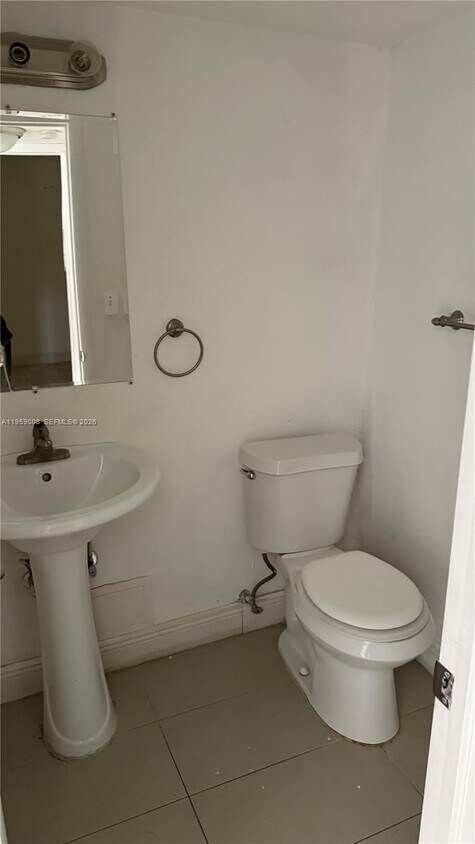 Foto del edificio - 11905 NE 2nd Ave