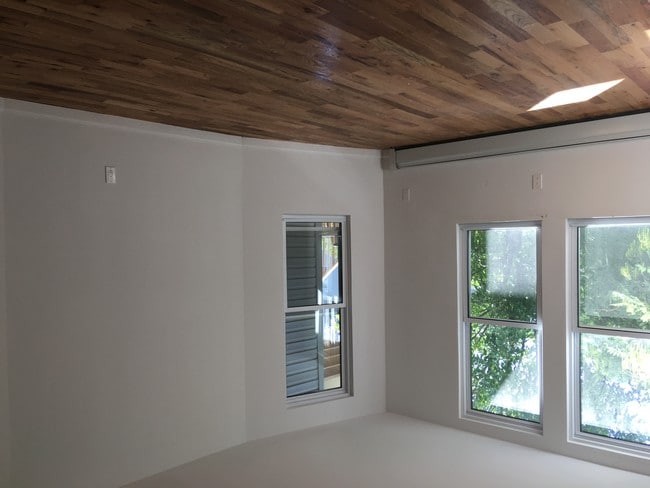 Building Photo - 1542 Hoe Ave