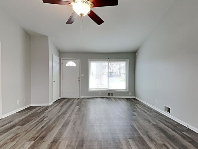 Building Photo - 204 Meade St