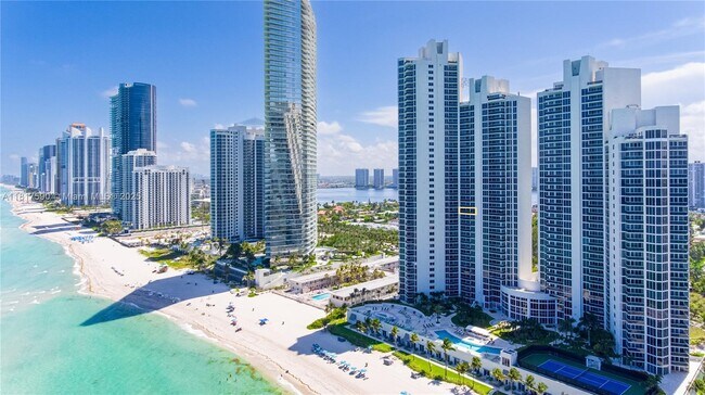 Foto del edificio - 19111 Collins Ave