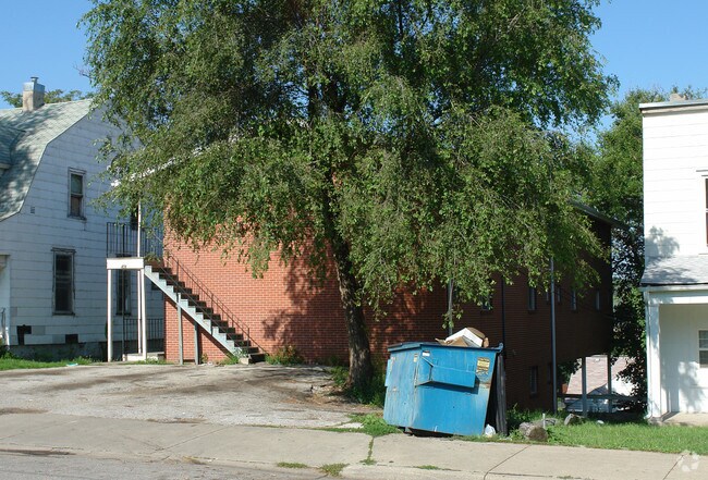 Building Photo - 540 S 30th St
