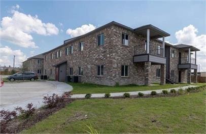 Building Photo - 502 E Hazelwood St