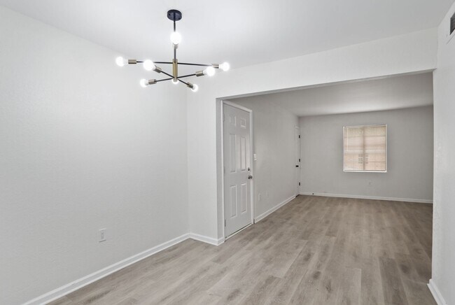 Foto del edificio - Brentwood Meadows