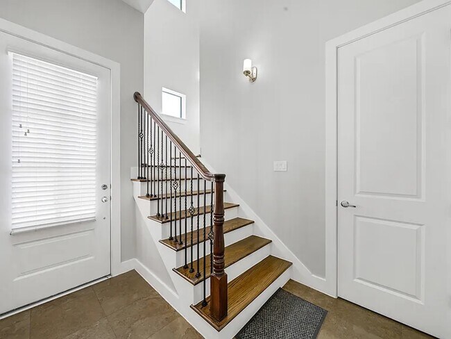 Foto del edificio - 1814 Thompson St