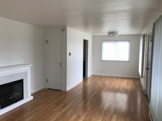 Living/Dining Room - 1119 11th St