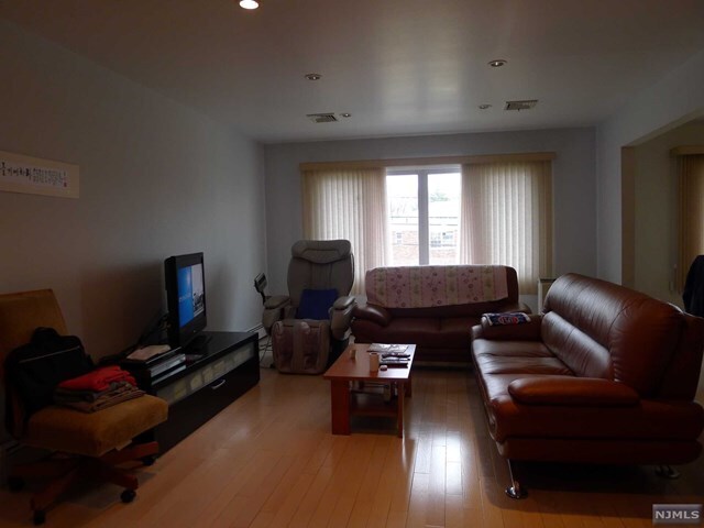 Foto del edificio - 1231 Inwood Terrace