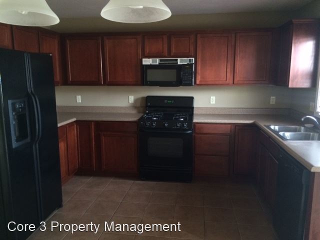 Building Photo - 3 br, 2.5 bath House - 500 Beechwood Court