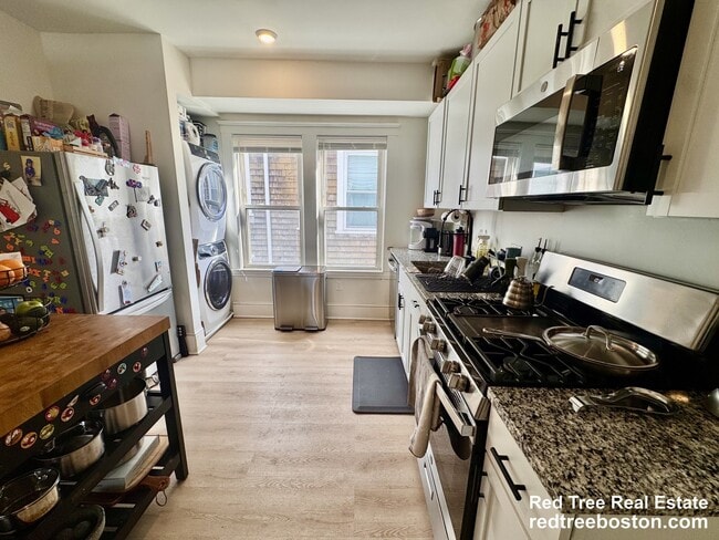 Building Photo - 127 Eliot St