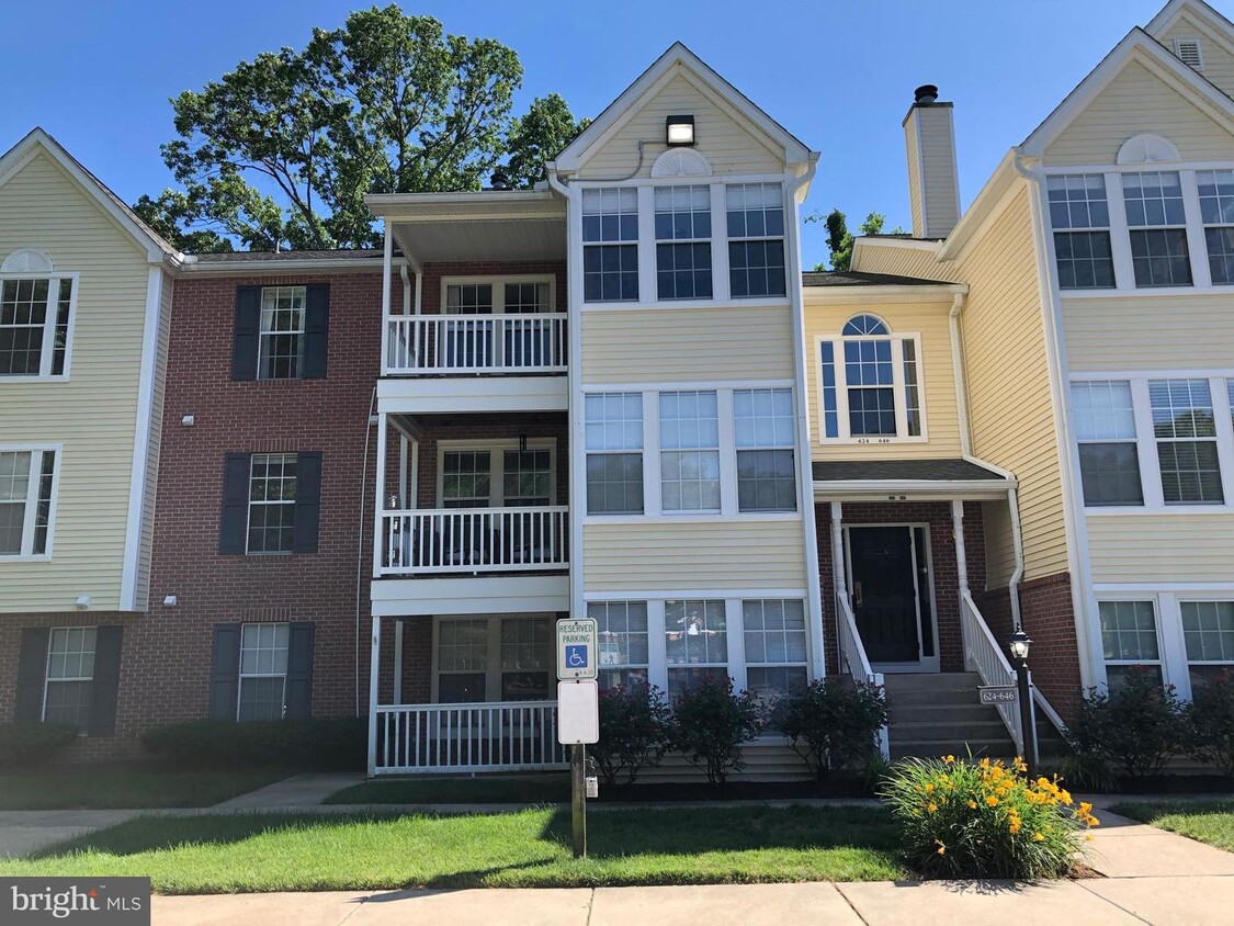 606 Belle Dora Ct Unit L12J, Arnold, MD 21012 Room for Rent in