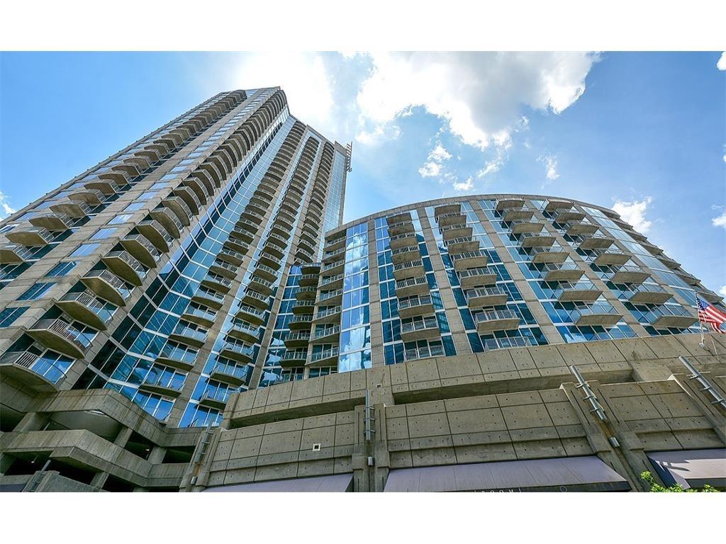 Primary Photo - 400 W Peachtree NW St