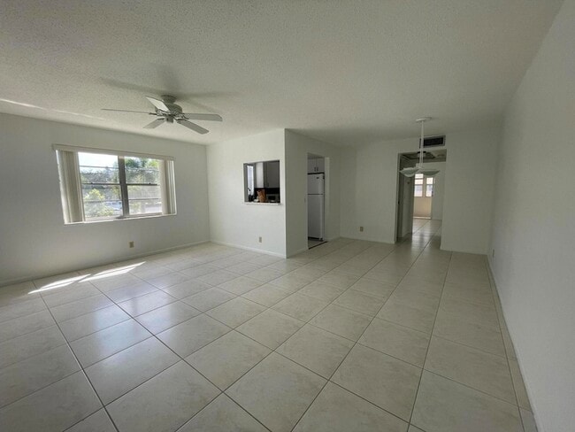 Photo - 343 Windsor O Apartment