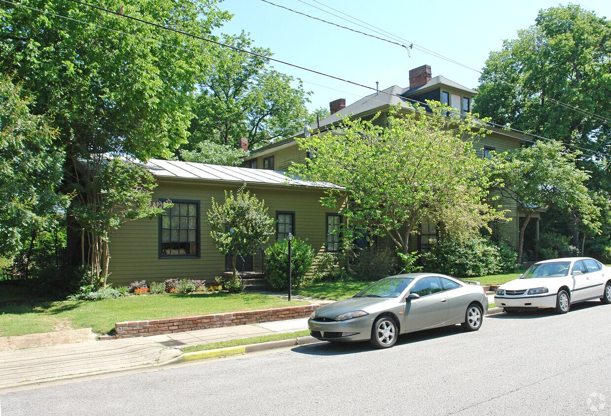 2134 Acklen Ave, Nashville, TN 37212 Apartments in Nashville, TN