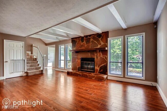 Building Photo - 4 br, 3 bath House - 8942 Western Pines Dr...