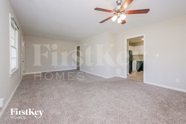 Foto del edificio - 873 White Oak Dr