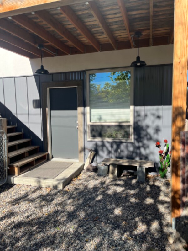 Foto del edificio - 123 1/2 S E St