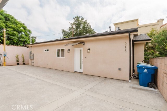 Foto del edificio - 5736 Beck Ave