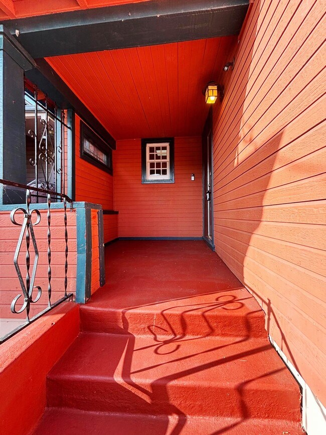 Foto del edificio - 823 Apgar St