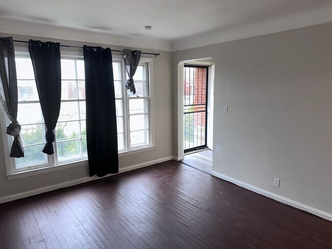 Foto del edificio - Perfect 3 bed 1 bath for small family!