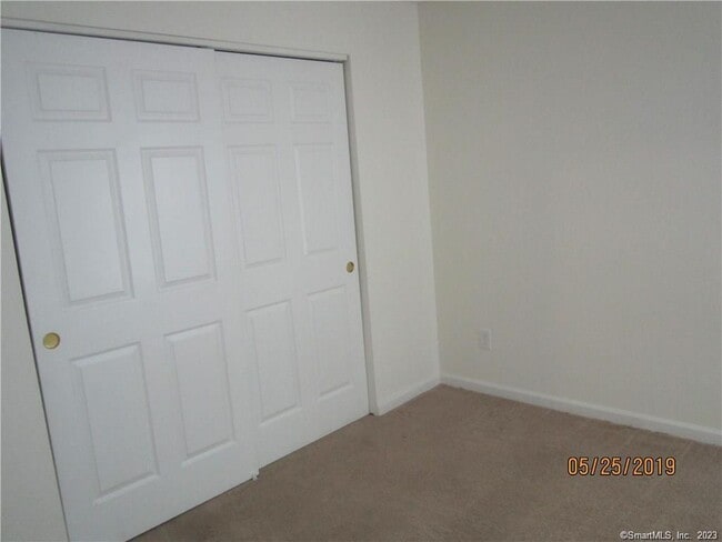 Building Photo - 1 Forest Glen Cir