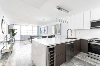 Building Photo - 3725 S Ocean Dr