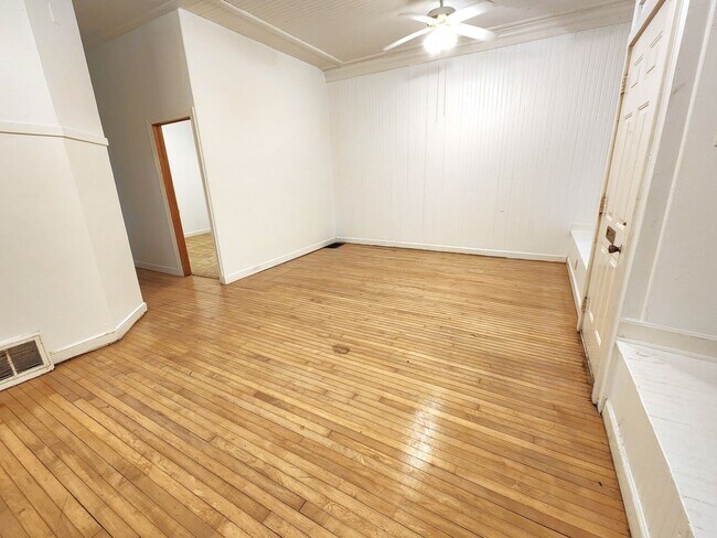 Foto del edificio - 2772 N Bremen St