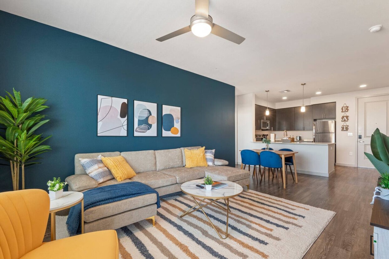 Foto principal - 711 W Broadway Rd