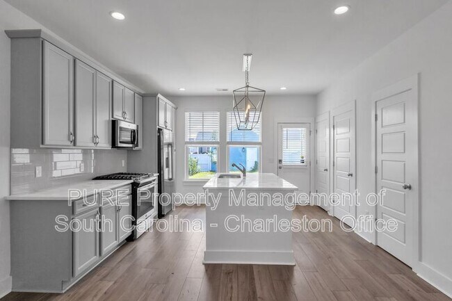 Building Photo - 507 Sound Dr