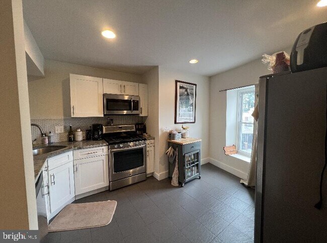 Foto del edificio - 5226 Ridge Ave