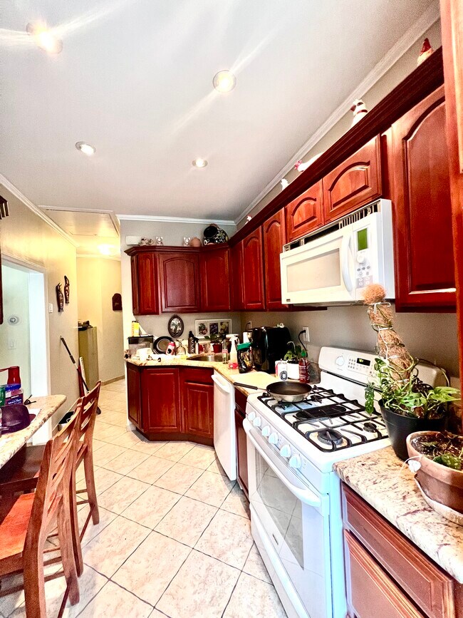 204 Olean Ave Unit 2, Jersey City, NJ 07306 Apartments Jersey City