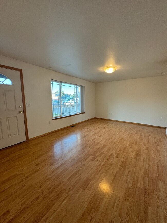 Building Photo - Non-Refundable & Security Deposit Total: $...