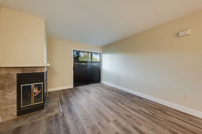 Photo - 3715 Tallyho Dr Apartment