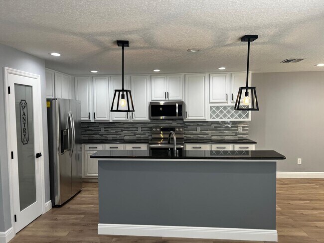 Kitchen - 2705 Wild Tamarind Blvd