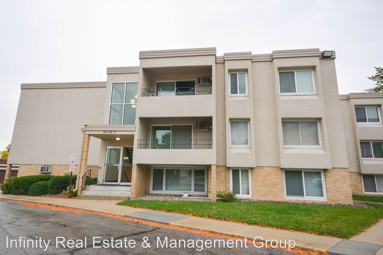 2011 Viking Dr NW Unit 20, Rochester, MN 55901 Condo for Rent in