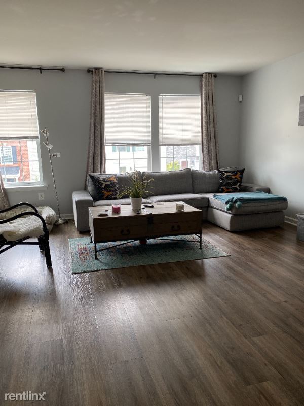 Building Photo - 3 br, 4 bath Townhome - 214 Monticello Sq