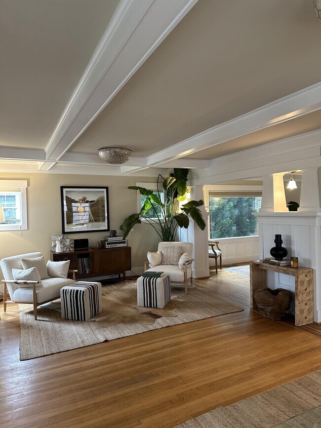 Foto del edificio - 335 23rd Ave E