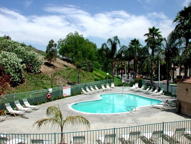 Building Photo - Canyon Country Villas
