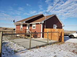 Building Photo - 4574 Hill Rd
