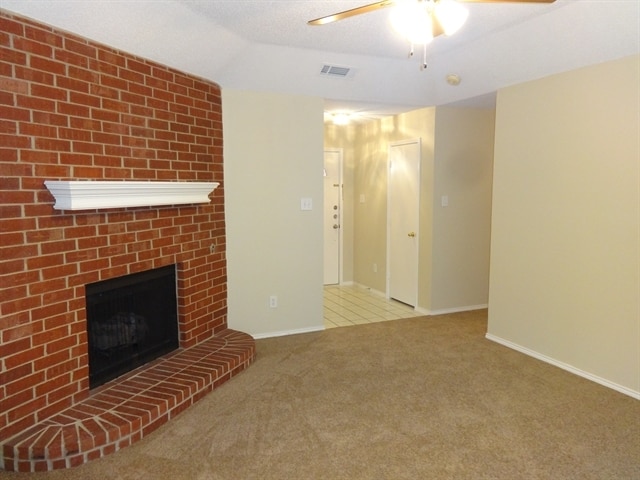 Building Photo - 721 Stonebrooke Dr