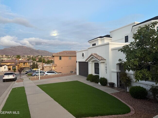 Foto del edificio - 1605 Playa Del Sol St
