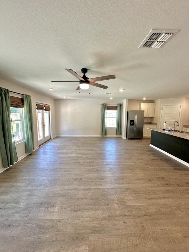Building Photo - 26 Gray Fox Ct