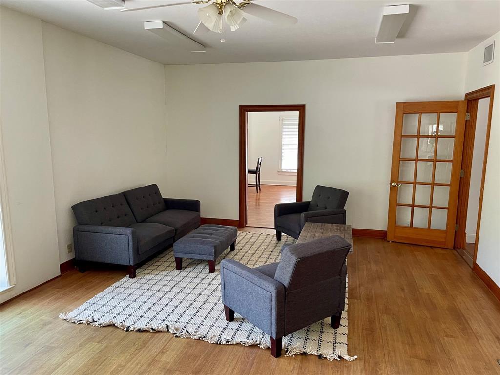 1919 Robbins Pl, Austin, TX 78705 House Rental in Austin, TX