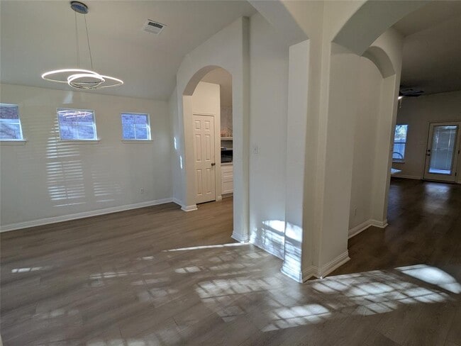 Building Photo - 2008 Petrified Forest Dr