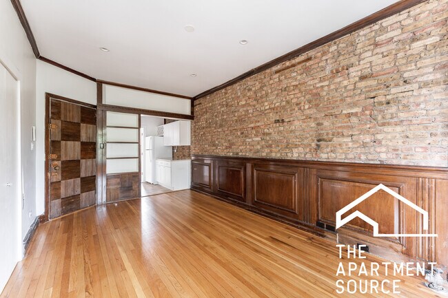 3F - 2252 N Cleveland Ave