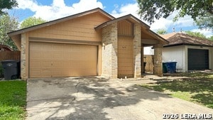 Building Photo - 9633 Ivy Bend St