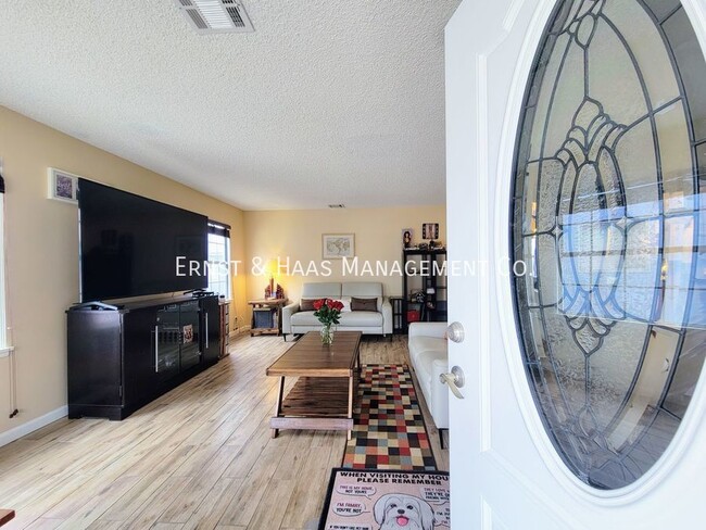 Foto del edificio - 21417 Rossford Ave